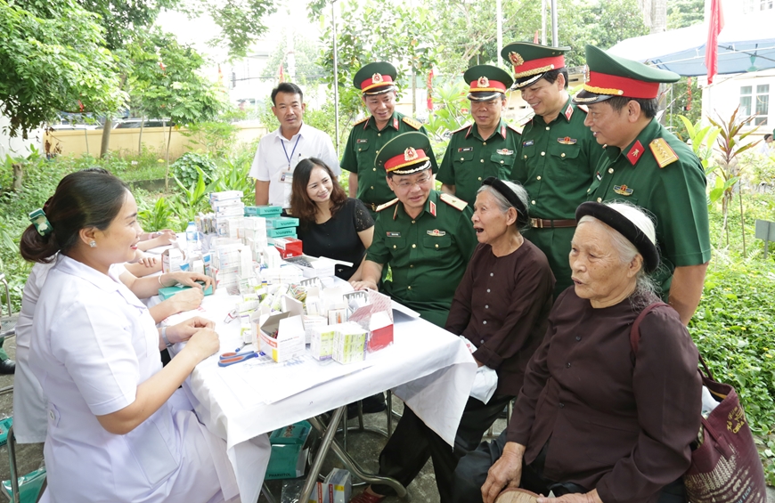 Phát huy giá trị truyền thống đặc trưng của người lính kỹ thuật trong điều kiện mới